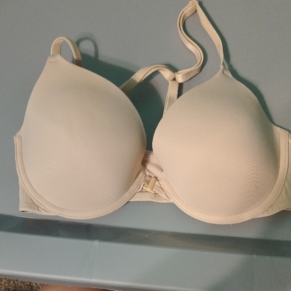 Victoria's Secret Cream Padded Bra